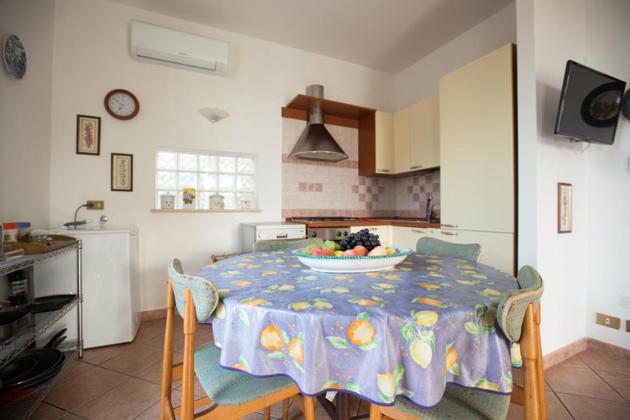 Villa Nadia Con Splendida Vista Mare 카스텔라마레델골포 외부 사진