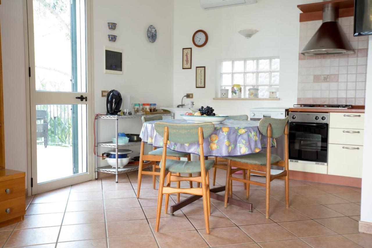 Villa Nadia Con Splendida Vista Mare 카스텔라마레델골포 외부 사진